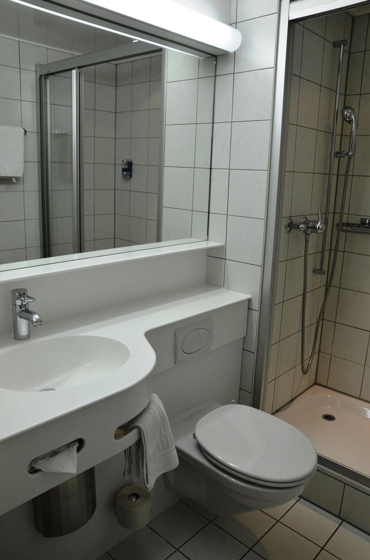 Hotel Urs Und Viktor Bettlach Exterior foto